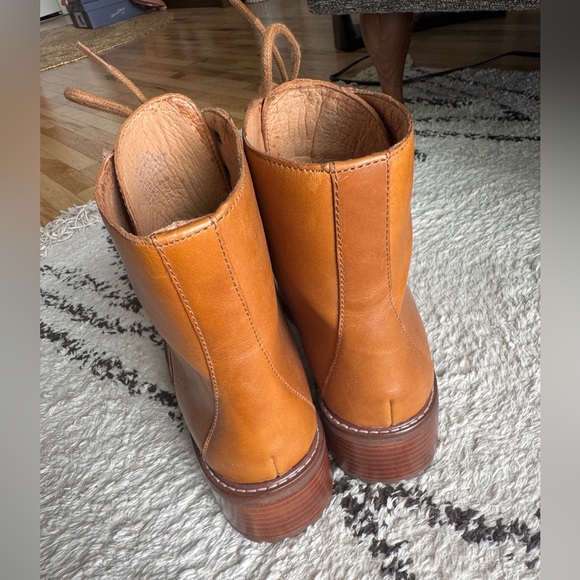 Madewell The Julien Lace Up Lugsole Boot - Picture 3 of 6